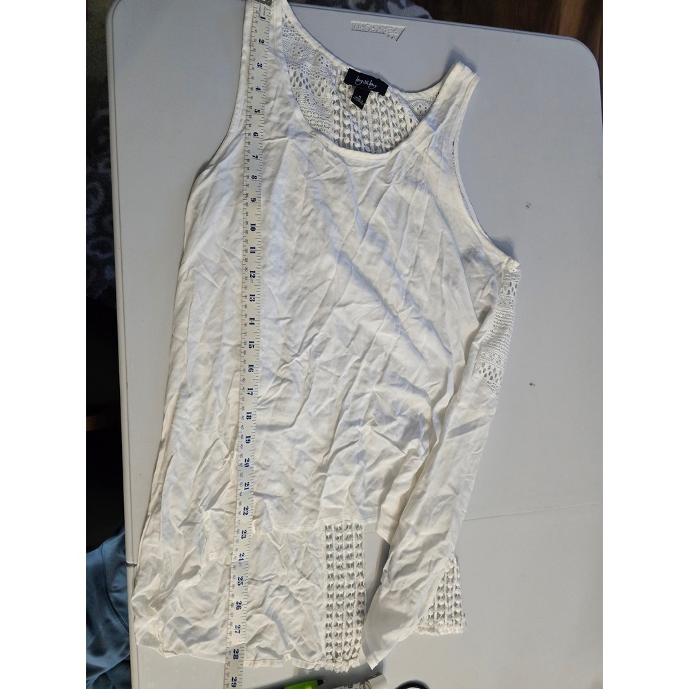 By & By Womens Off White Lace Back High Low Split Hem Tank Top 1028M42 Medium - Picture 12 of 13